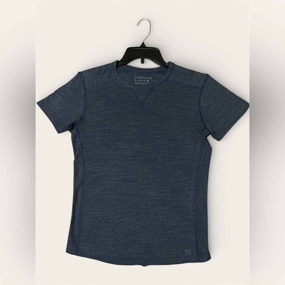 American Eagle Outfitters Men's Dark Blue Short Sleeve Tee